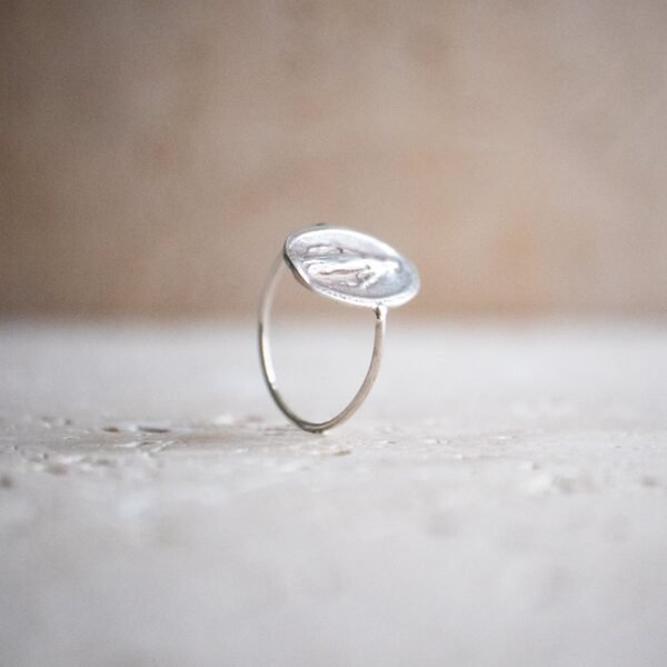 Zierlicher flacher Maria Ring aus 925 Sterling Silber handgemacht – Bild 3