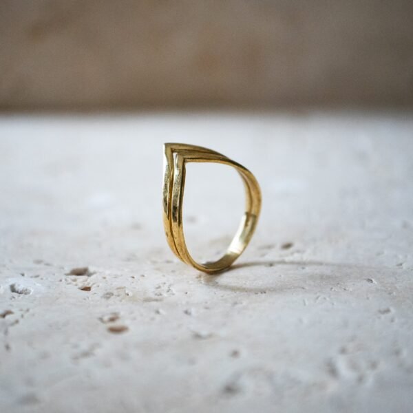 Chevron Ring doppelt gold handgemacht – Bild 5