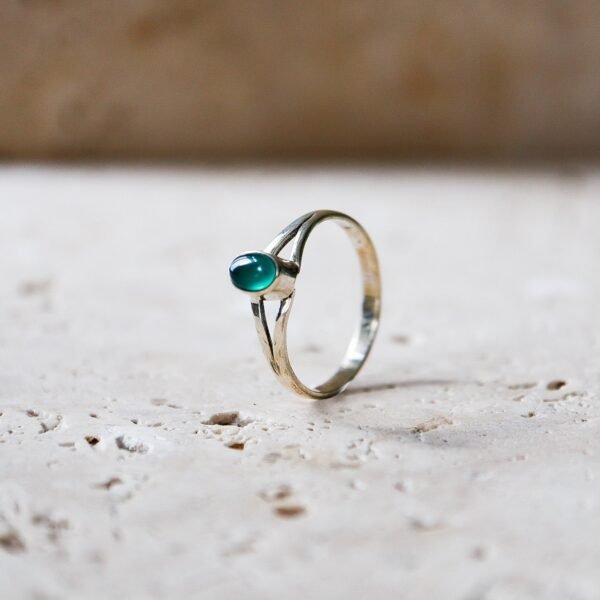 Kleiner grüner Onyx Ring mit ovalem Stein aus 925 Sterling Silber handgemacht – Bild 2