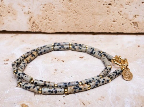 Perlenkette aus Dalmatiner Jaspis Säulen – gold oder silber